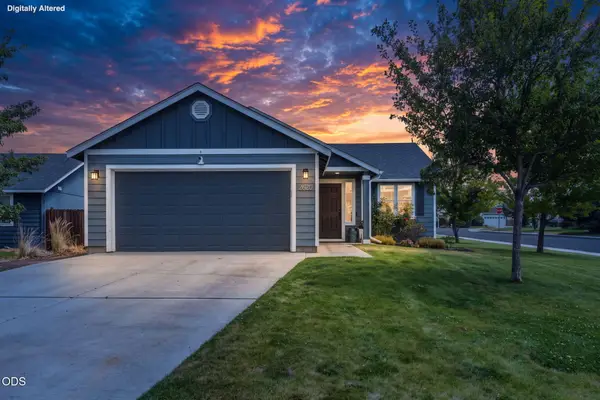 2620 NE 3rd Street, Redmond, OR 97756