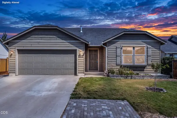 252 SW 33rd Drive, Redmond, OR 97756