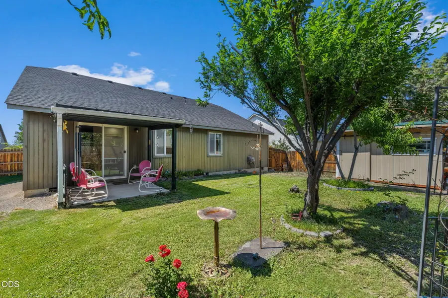 252 SW 33rd Drive, Redmond, OR 97756 - #3