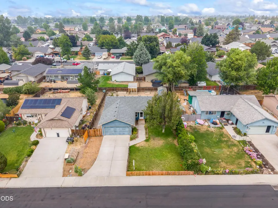 2943 SW Pumice Place, Redmond, OR 97756 - #2