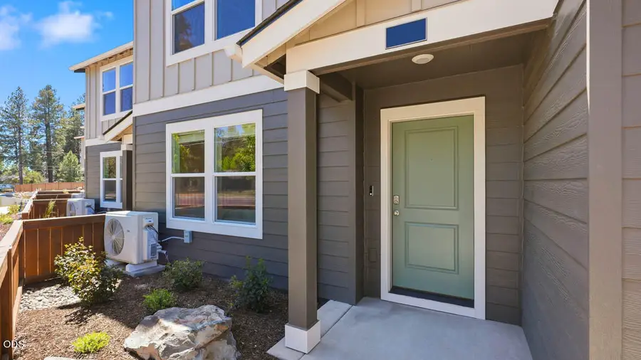 61209 Parrell Road, Bend, OR 97702 - #2