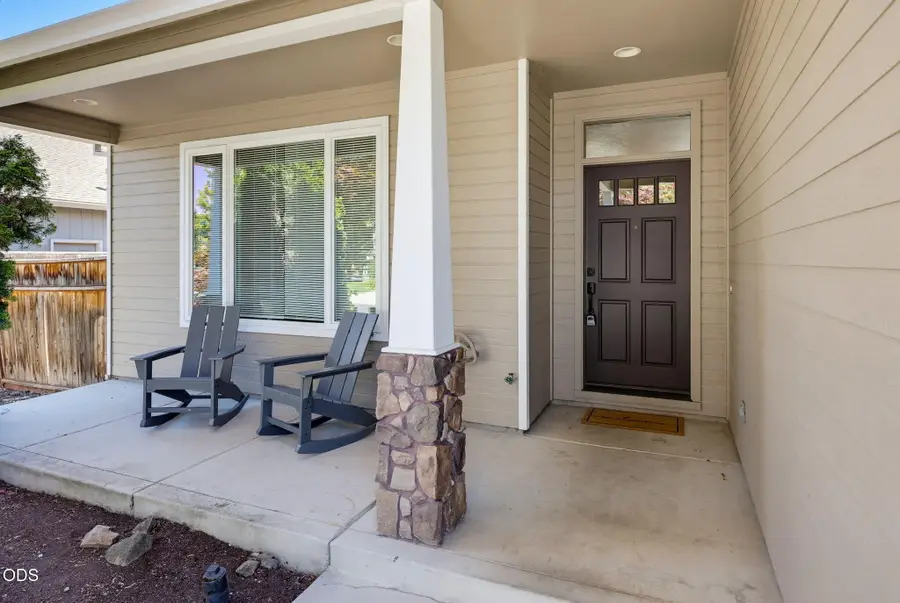 1007 Highbury Drive, Medford, OR 97501 - #3