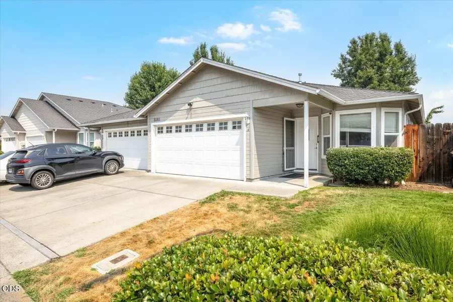 3180 Forest Hills Drive, Medford, OR 97504 - #2