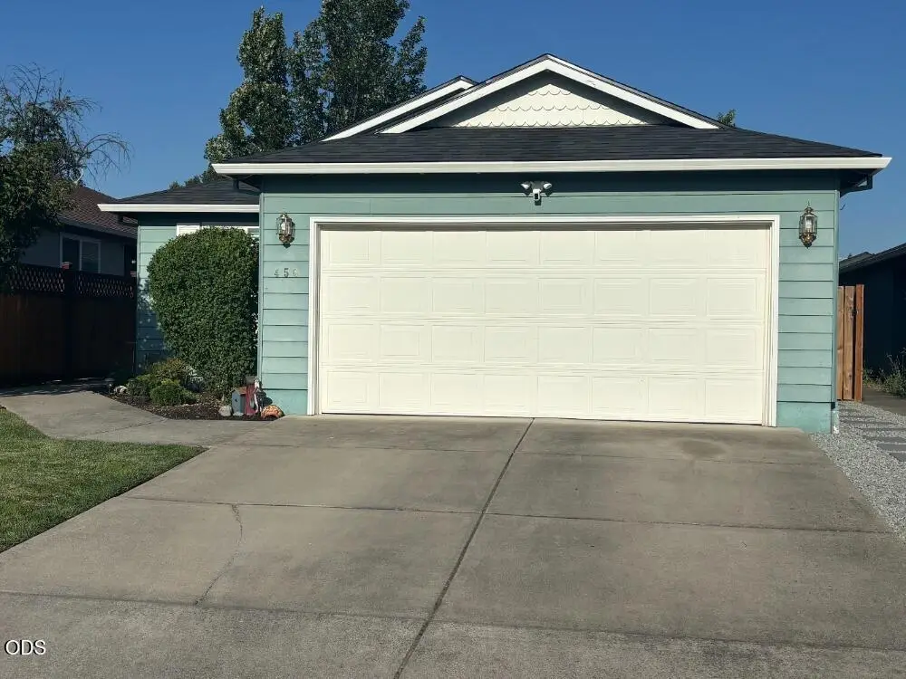 450 Saint Clair Way, Eagle Point, OR 97524 - #1