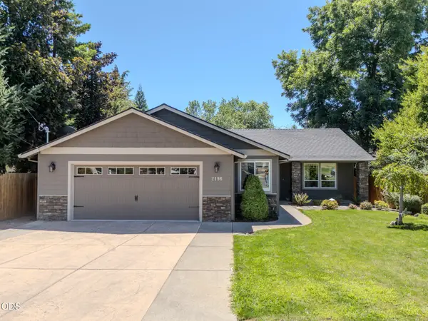2196 Crestbrook Road, Medford, OR 97504