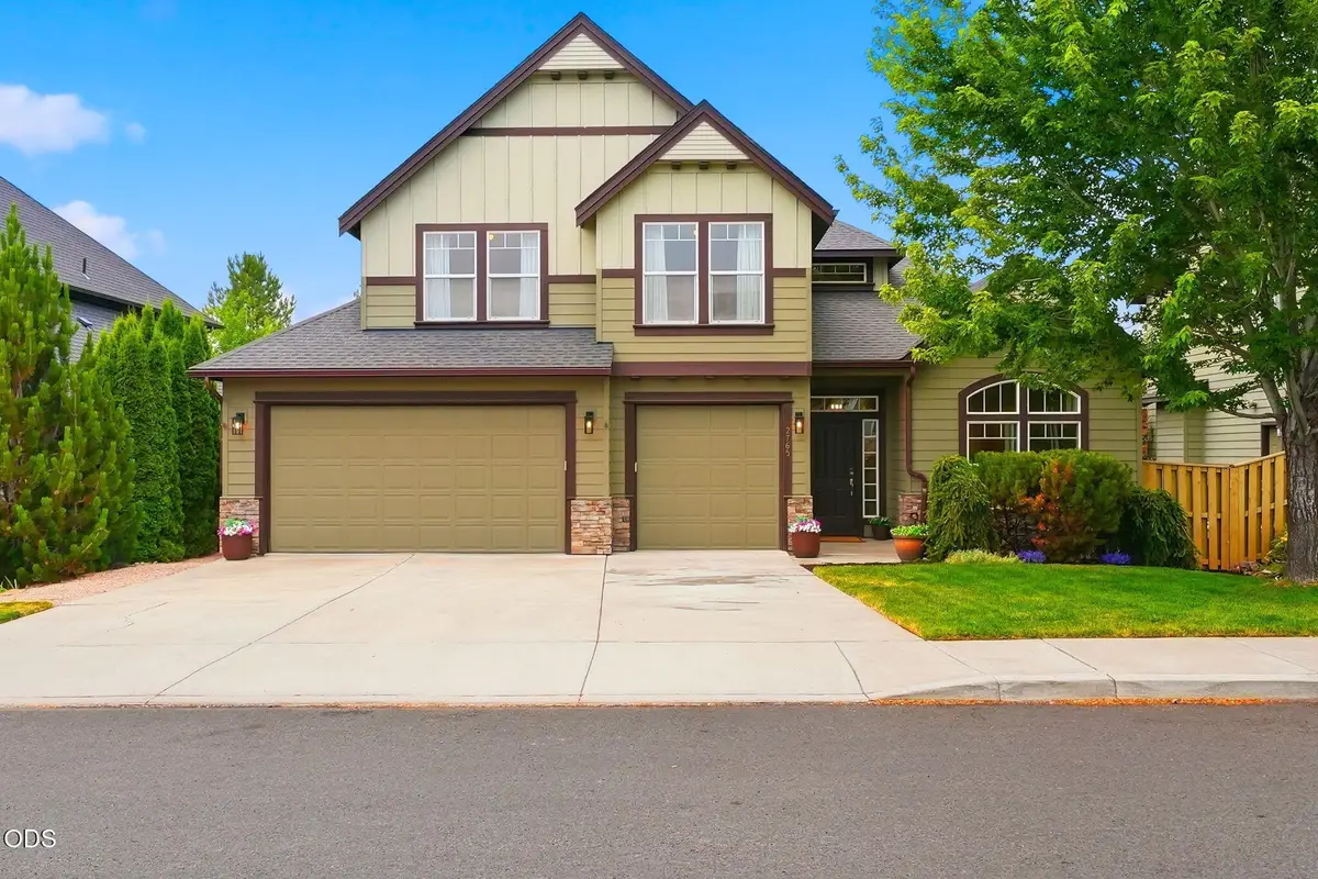 2765 SW 49th Street, Redmond, OR 97756 - #1