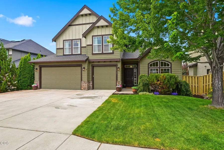 2765 SW 49th Street, Redmond, OR 97756 - #3