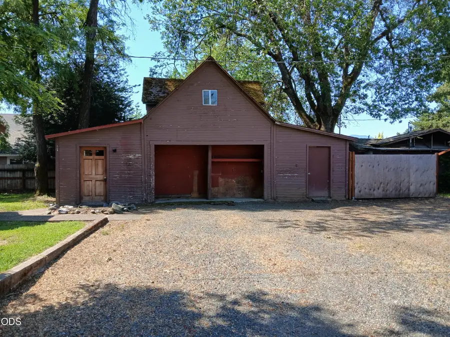 1340 Dowell Road, Grants Pass, OR 97527 - #3
