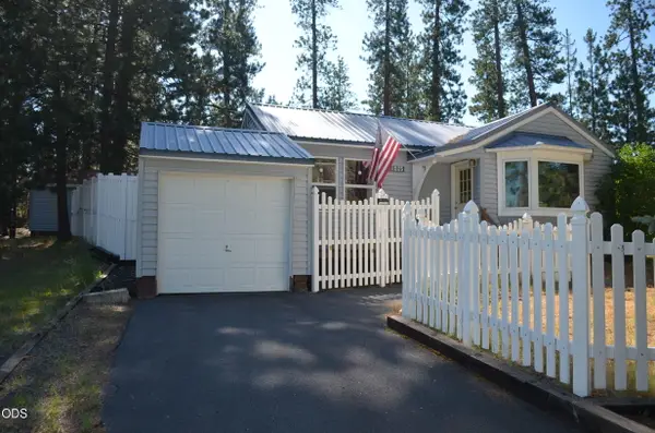 138025 Hillcrest Street, Gilchrist, OR 97737
