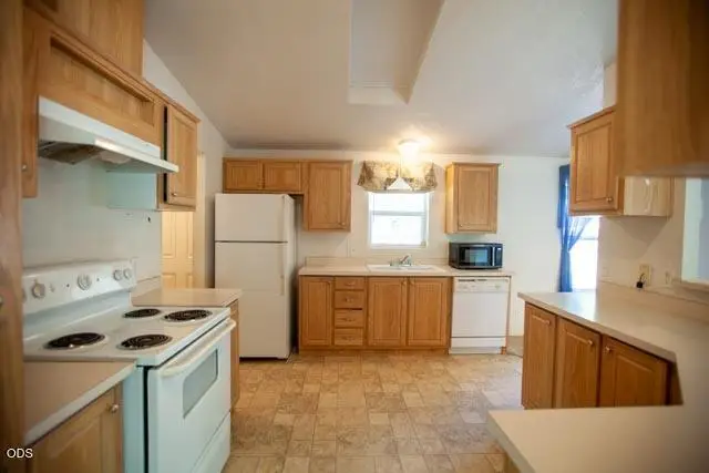 1110 Jaynes Drive, Grants Pass, OR 97527 - #1