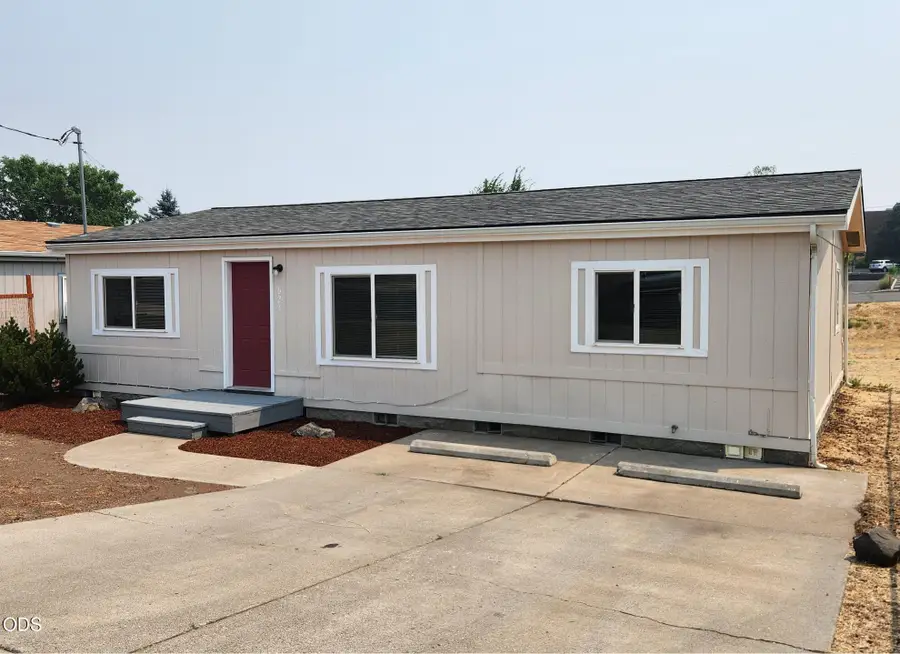 623 SW 2nd Street, Madras, OR 97741 - #3