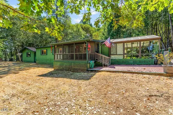 365 Greens Creek Road, Grants Pass, OR 97527