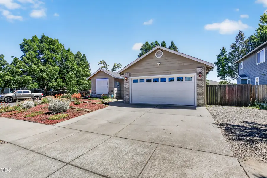 1717 Alexis Way, Medford, OR 97501 - #2
