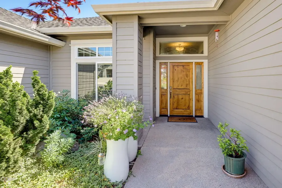 4002 Crystal Springs Drive, Medford, OR 97504 - #3