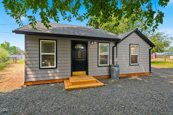 1475 SE Carey Foster Road, Prineville, OR 97754