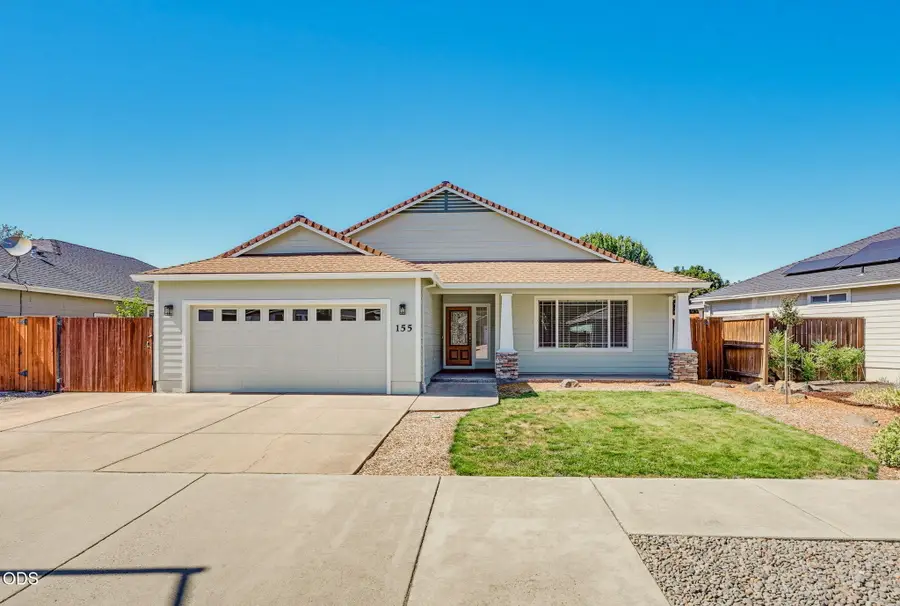 155 Glenwood Drive, Eagle Point, OR 97524 - #2