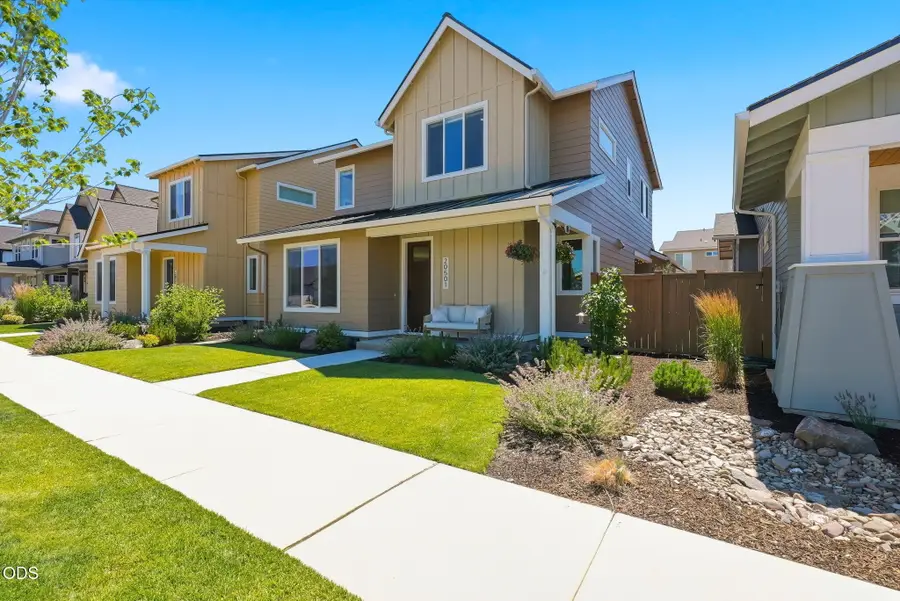 20501 Aberdeen Drive, Bend, OR 97702 - #3