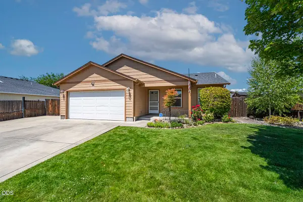 3437 Trent Avenue, White City, OR 97503