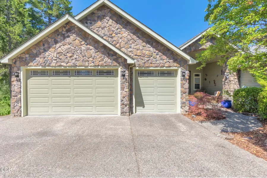 355 Madrone Ridge Drive, Grants Pass, OR 97527 - #2
