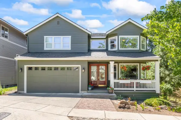 121 NW Outlook Vista Drive, Bend, OR 97703