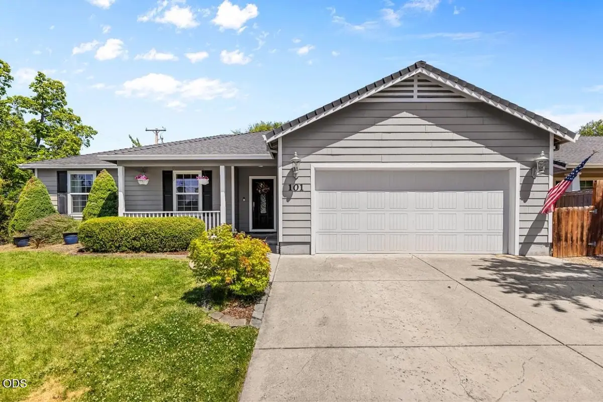 101 Aberdeen Lane, Eagle Point, OR 97524 - #1