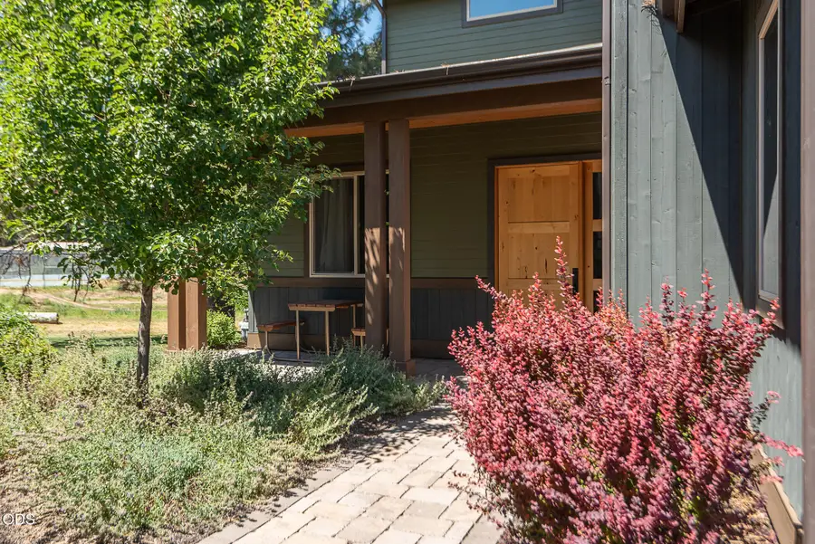 60484 Kangaroo Loop, Bend, OR 97702 - #2