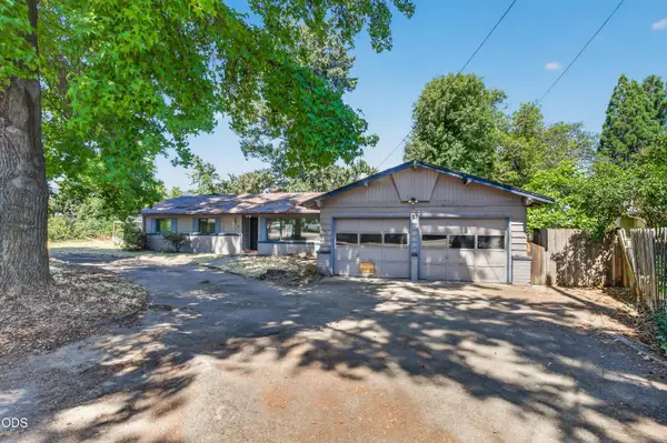 3575 Hanley Road, Central Point, OR 97502