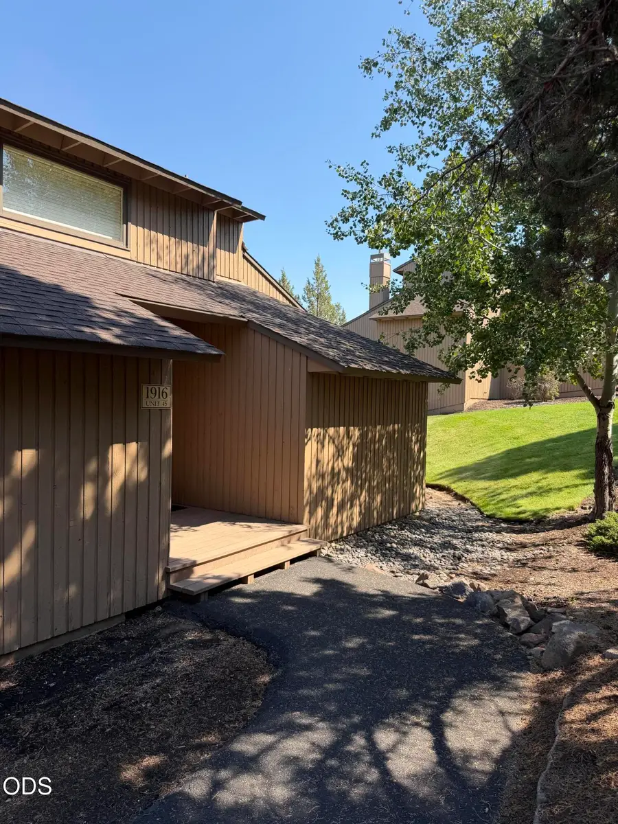 1916 Redtail Hawk Drive #RV45G, Redmond, OR 97756 - #2