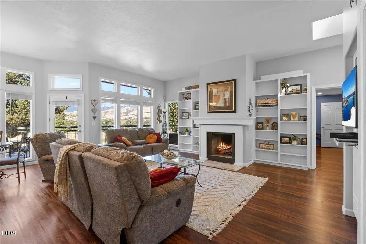 900 Cypress Point Loop, Ashland, OR 97520 - #1