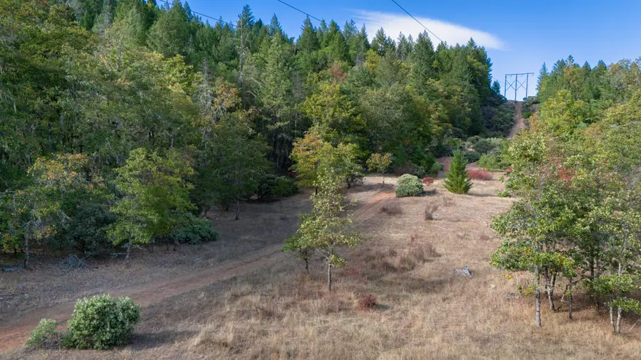 6715 Westside Road, Cave Junction, OR 97523 - #2