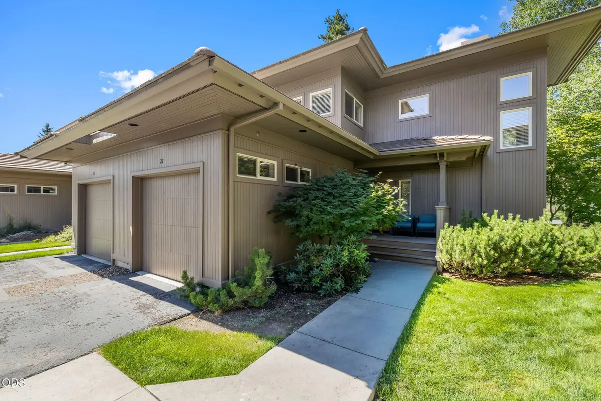 61875 Broken Top Drive #APT 27, Bend, OR 97702 - #1