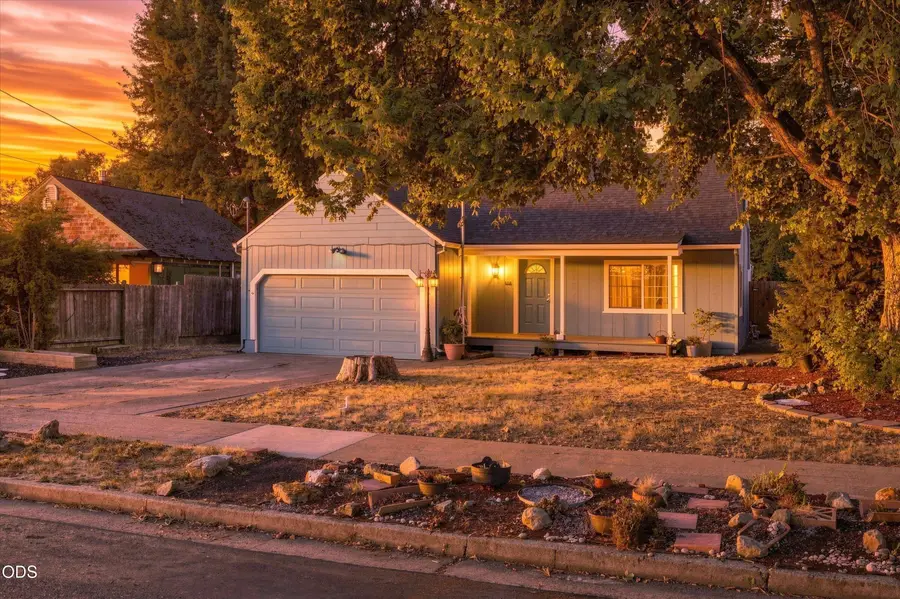 438 NE Flint Street, Grants Pass, OR 97526 - #2