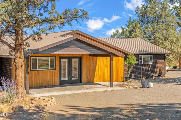7043 SW Highland Drive, Powell Butte, OR 97753