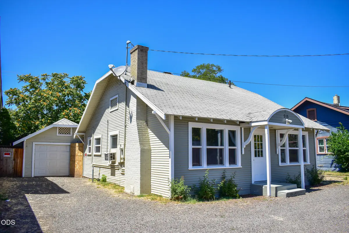 515 N Riverside Avenue, Medford, OR 97501 - #1