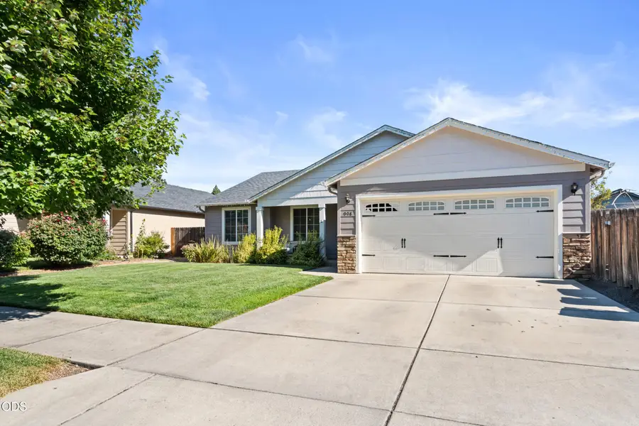 908 Archer Drive, Medford, OR 97501 - #3