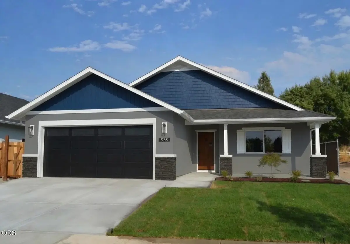 185 SW Quiet Water Lane, Grants Pass, OR 97527 - #1