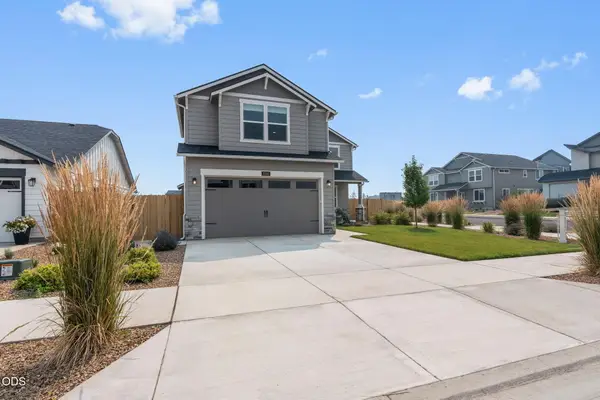 3310 NW 8th Street, Redmond, OR 97756