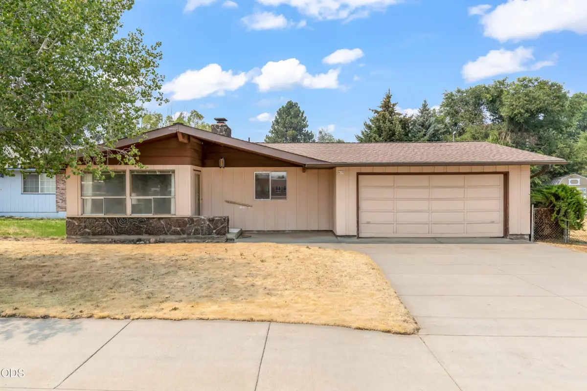410 SE 10th Street, Madras, OR 97741 - #1