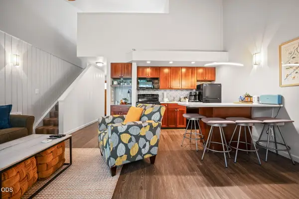 19717 SW Mount Bachelor Drive #UNIT 231, Bend, OR 97702