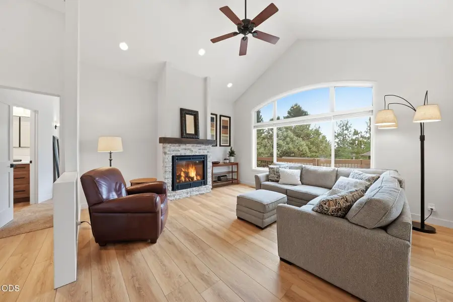 1287 NW City Heights Drive, Bend, OR 97703 - #3