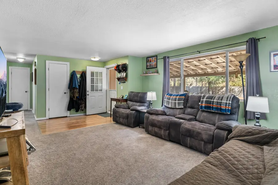 15920 Frances Lane, La Pine, OR 97739 - #3