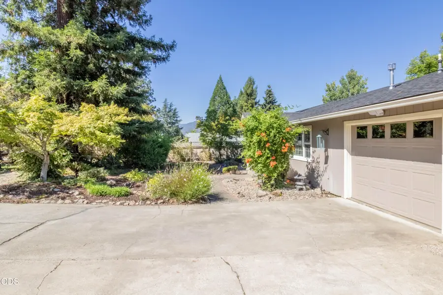 122 Swarthout Drive, Grants Pass, OR 97527 - #3