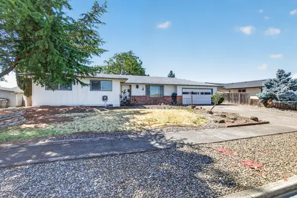 1734 Alcan Drive, Medford, OR 97504