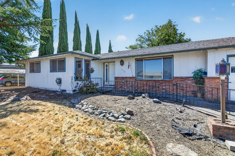 1734 Alcan Drive, Medford, OR 97504 - #3