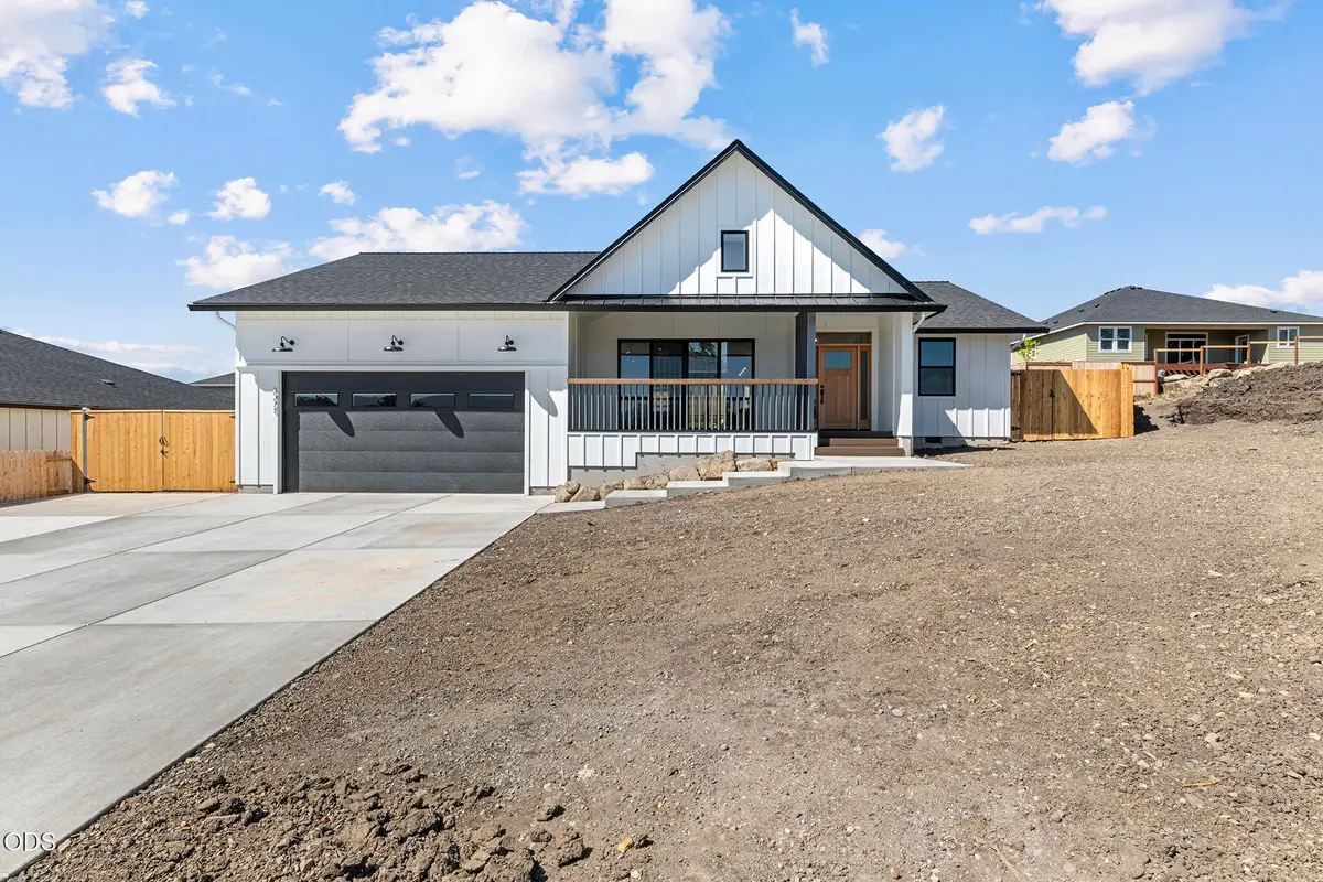 3371 Bryson Way, Medford, OR 97504 - #1
