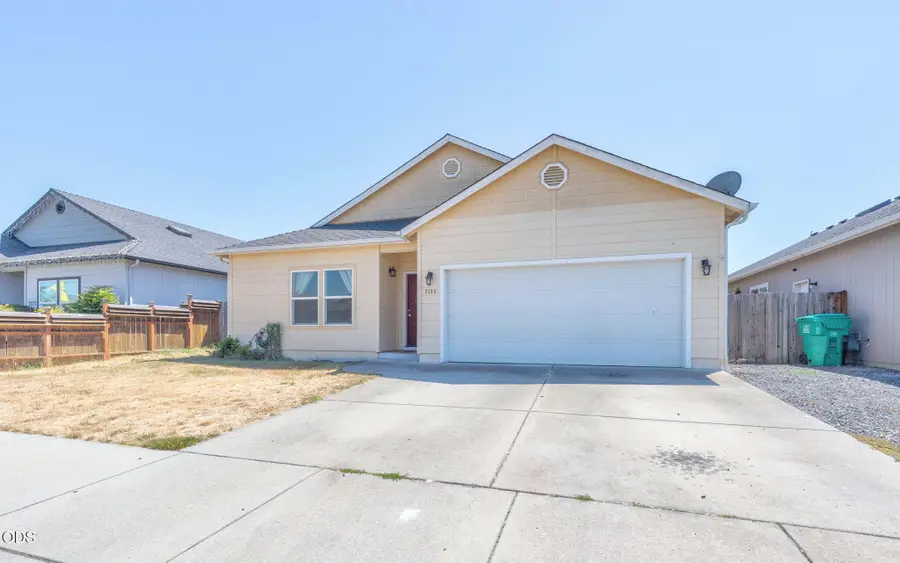 2185 SW Nick Way, Grants Pass, OR 97527 - #3