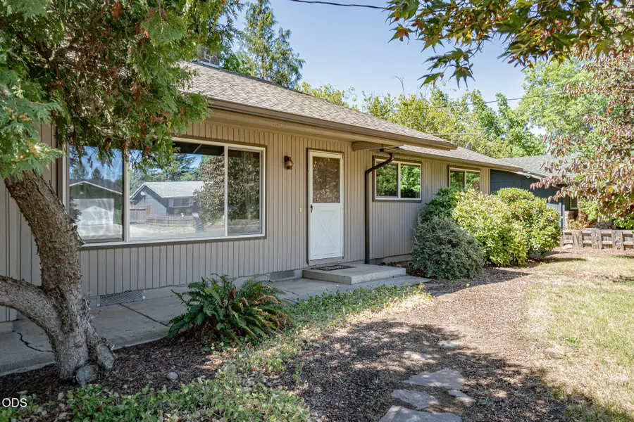 2840 Alameda Street, Medford, OR 97504 - #2