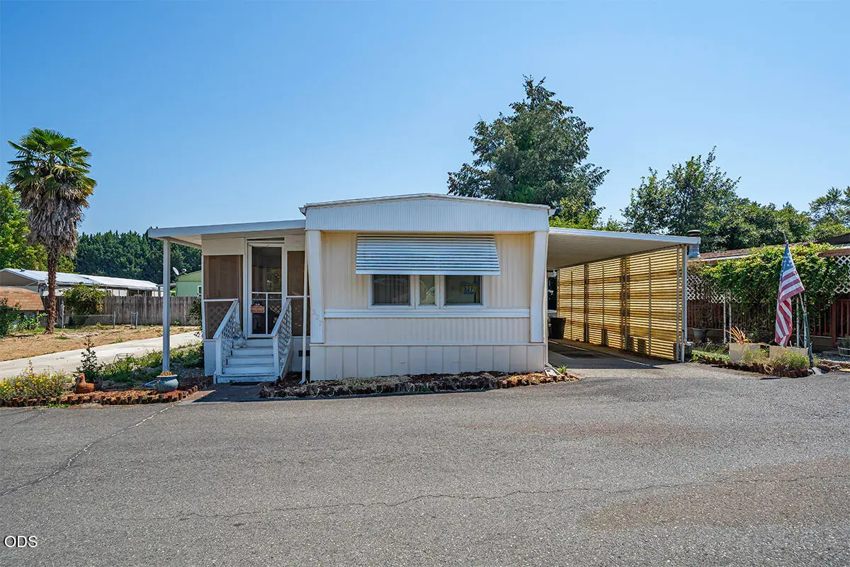 327 Sandlewood Drive, Grants Pass, OR 97526 - #1