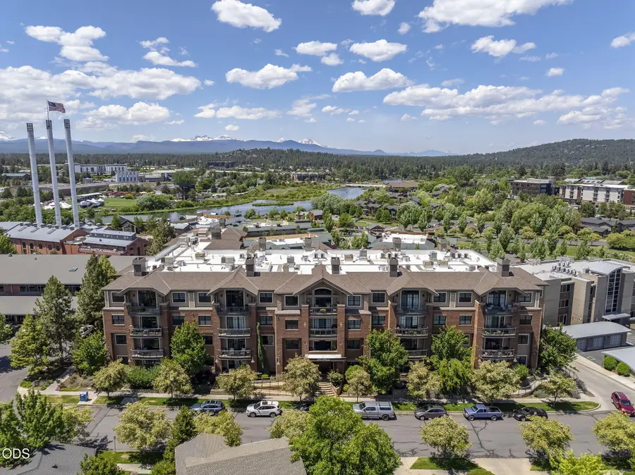 363 SW Bluff Drive #101, Bend, OR 97702 - #2