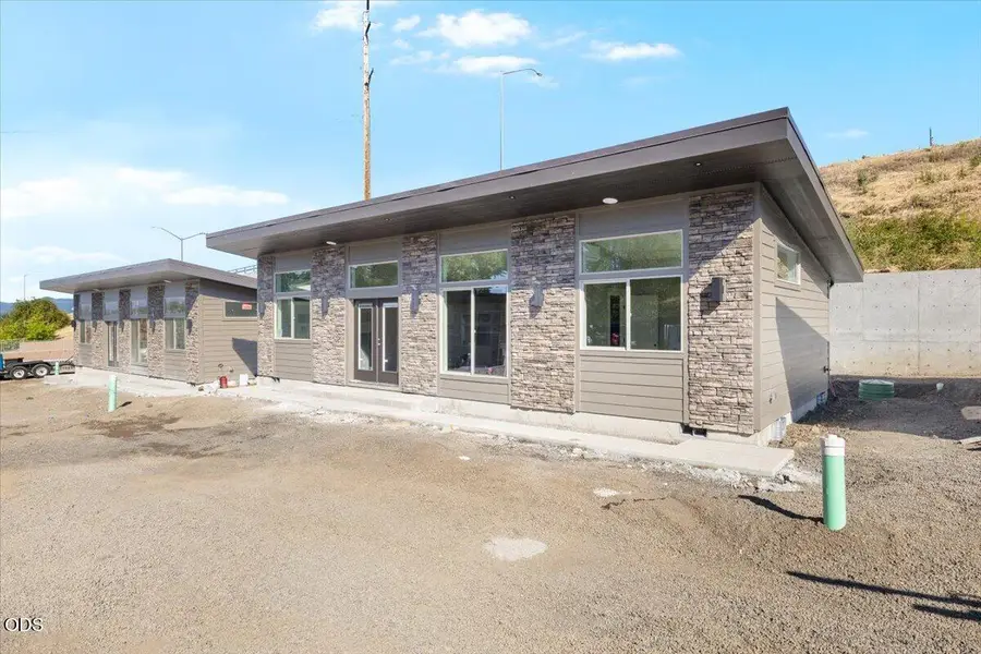 1656 N Foothill Road, Medford, OR 97504 - #3